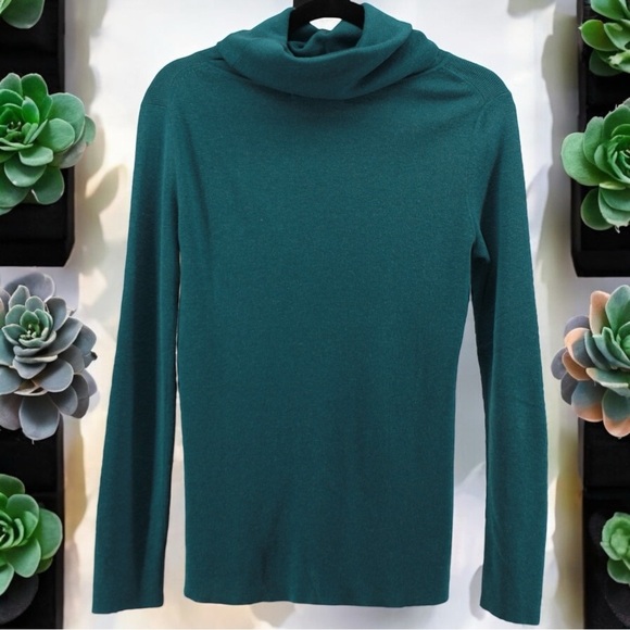 Banana Republic Teal Silk Cashmere Wool Blend Turtleneck Comfy Women's Size S - Picture 1 of 9